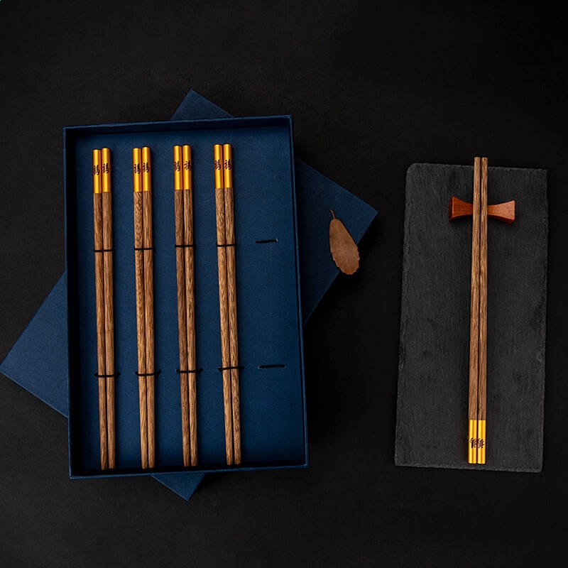 芭乐ios2025最新版游戏世界观场景